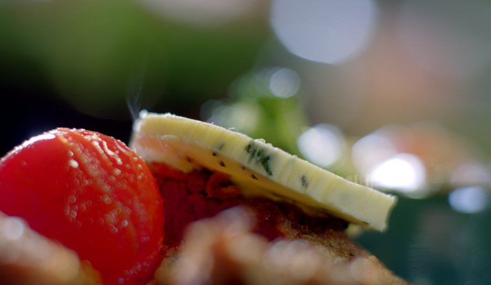 Taze Baharatlı Tereyağı İle Dana Schnitzel 