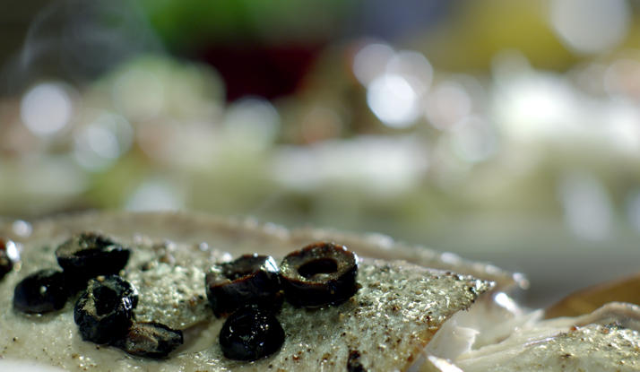 Kağıtta Fesleğenli Levrek