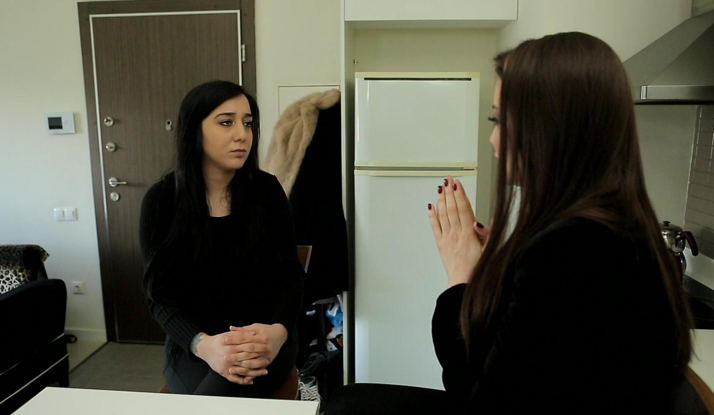 Esra Ezmeci ile Yalnız Değilsiniz 1. Bölüm Foto Galeri