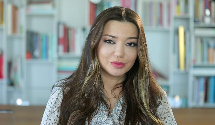 Esra Ezmeci ile Yalnız Değilsiniz 10. Bölüm Foto Galeri