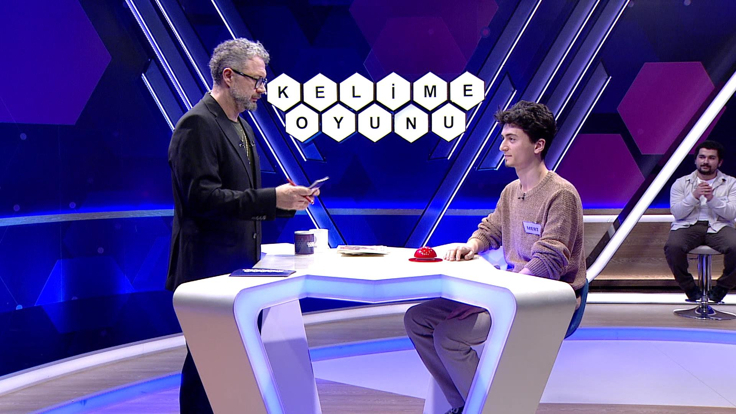 Birkaç türü birleştiğinde çeşitli molekülleri oluşturan parçacık