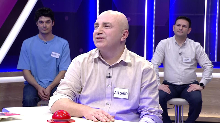 Çeşitli ritüeller için elleri boyamaya yaran toz