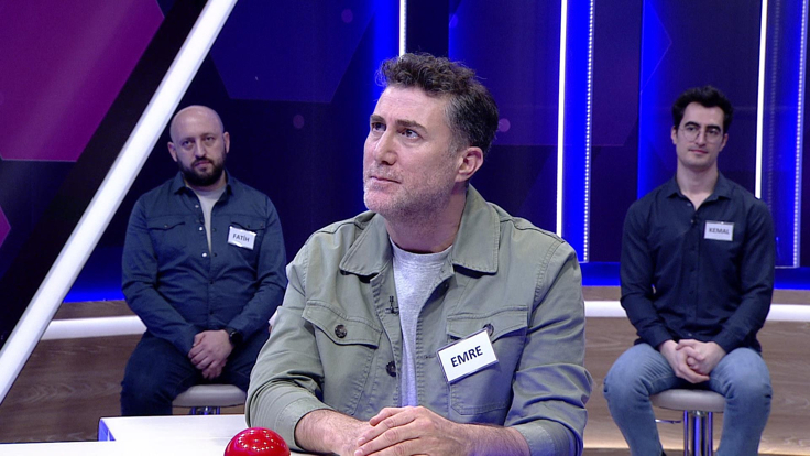 Katran ve diğer organik maddelerin çeşitli yollarla elde edilen, siyah, parlak hâlde bulunan sıvısı