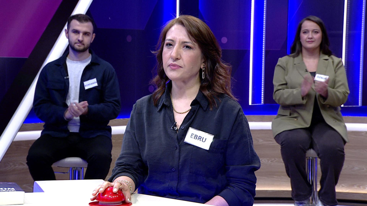 Kimi örtülerin kenarına makineyle yapılan bir süs türü