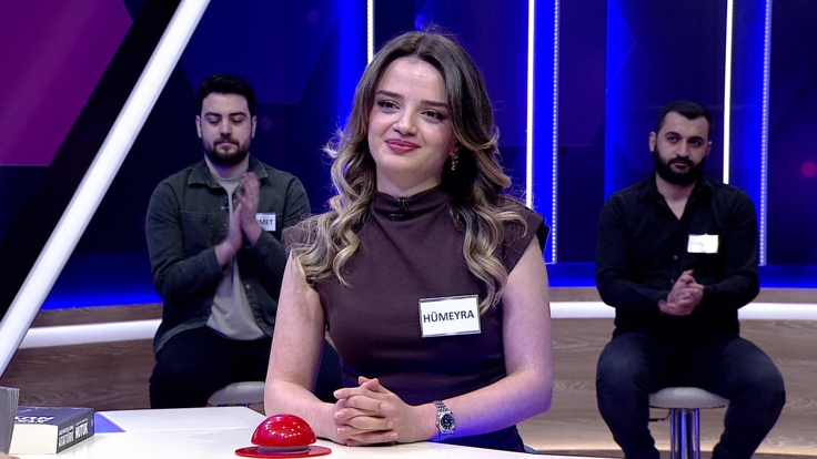 Ağaç veya kumaştan yapılmış bir kanal içinde hareket ederek açılıp kapanan perde